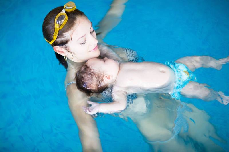 Bébé nageur au Village Decathlon de Bouc Bel Air à partir de 4 mois